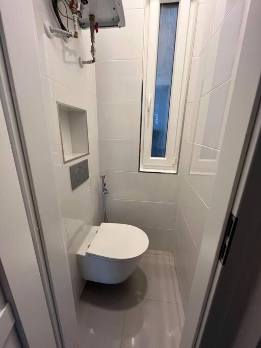 Modern Flat In Central Прага Экстерьер фото